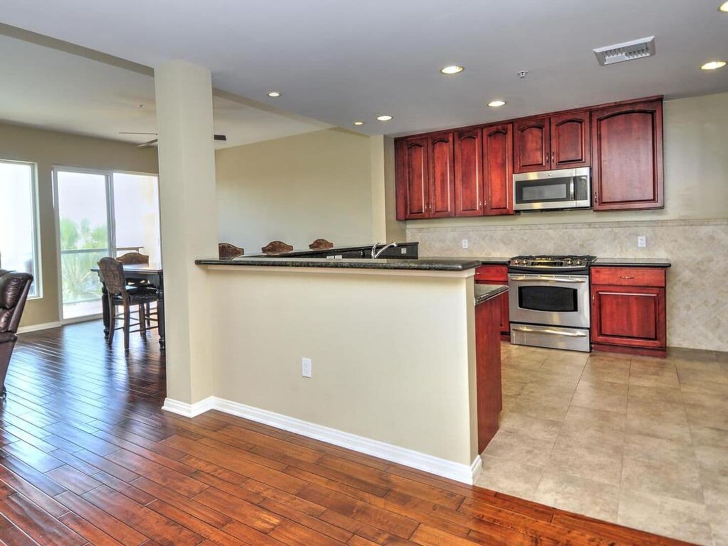 Oceanside House: 301 Mission Ave. #409