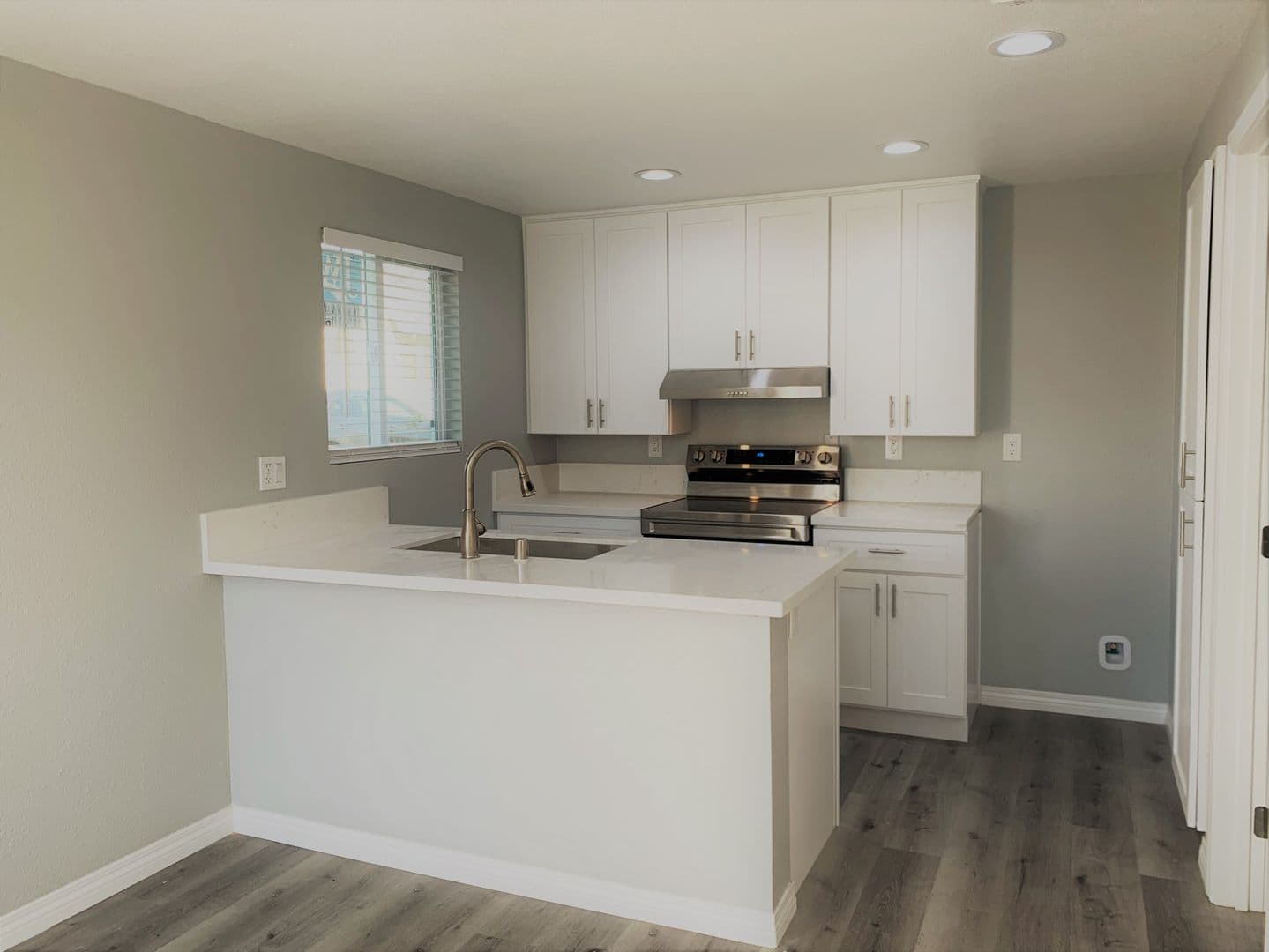Oceanside Apartment: 1024 S. Cleveland