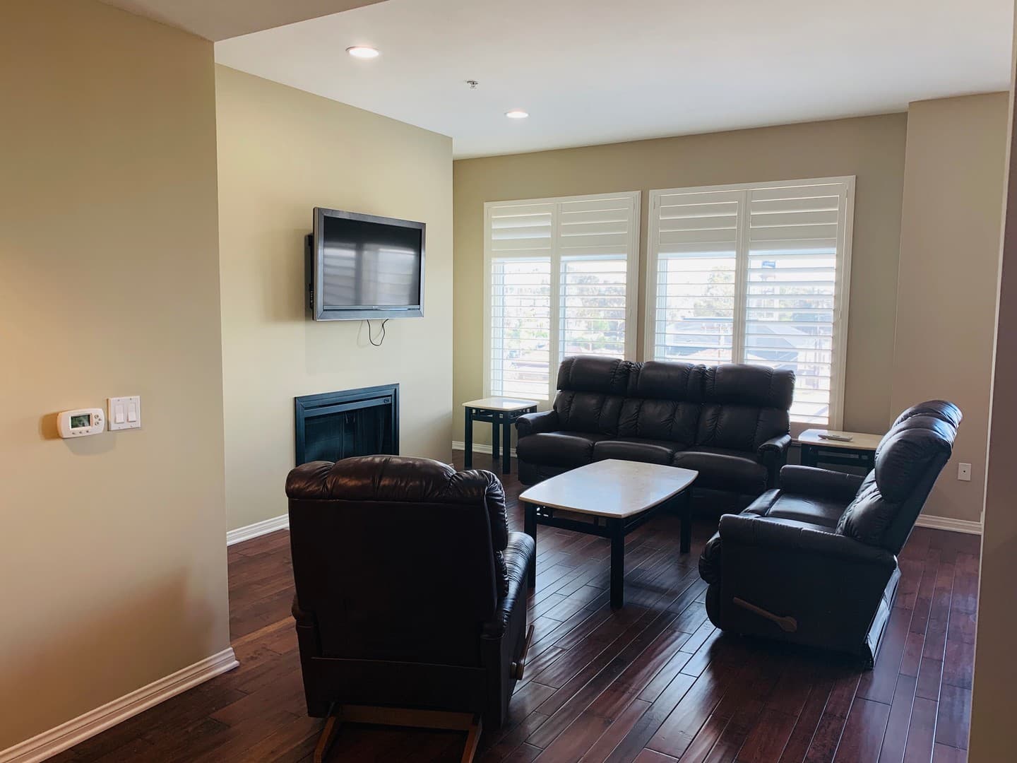 Oceanside House: 301 Mission Ave. #409