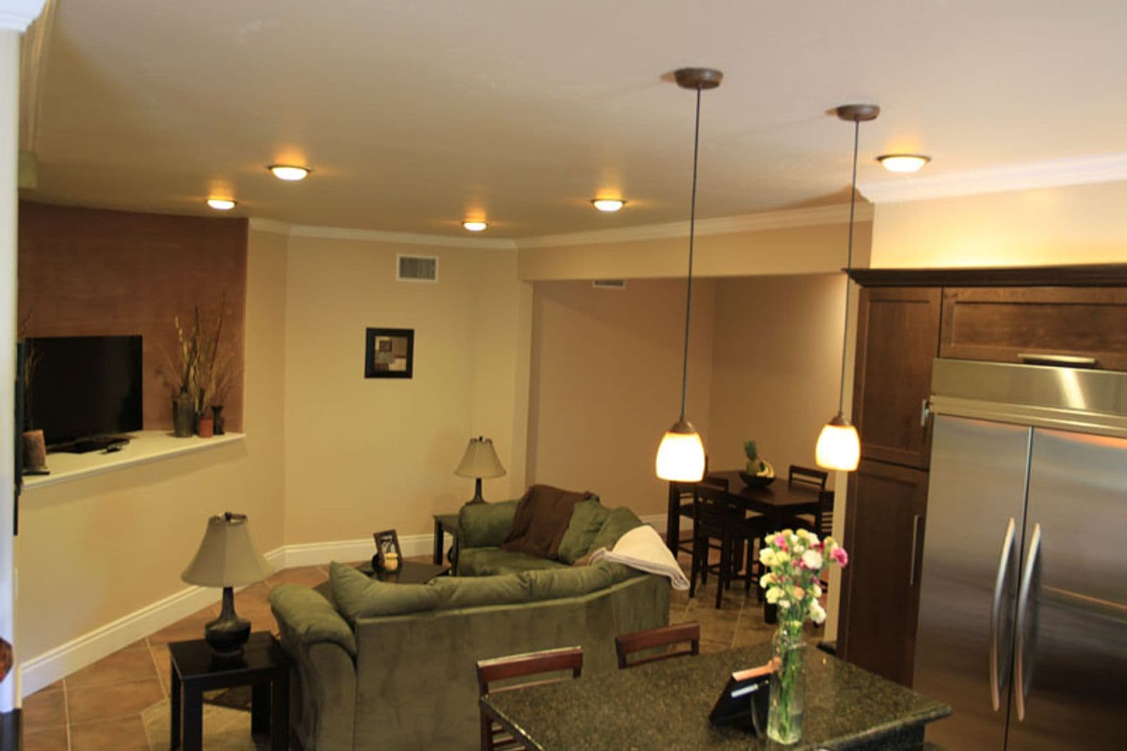Vista House: 2355 Castlegate Lane