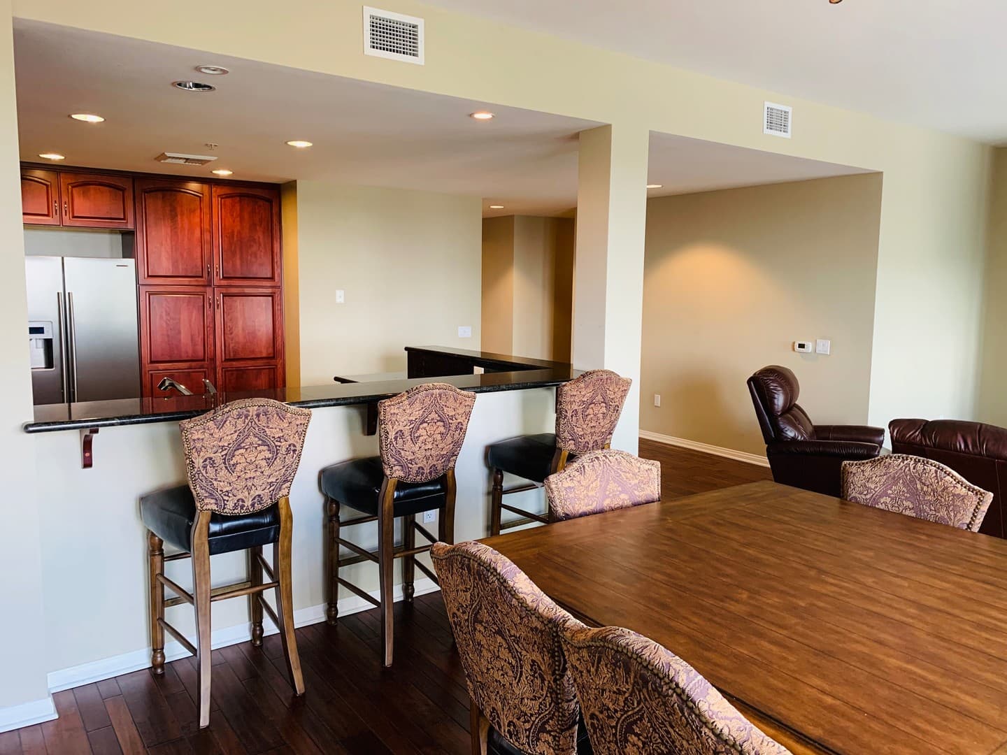 Oceanside House: 301 Mission Ave. #409