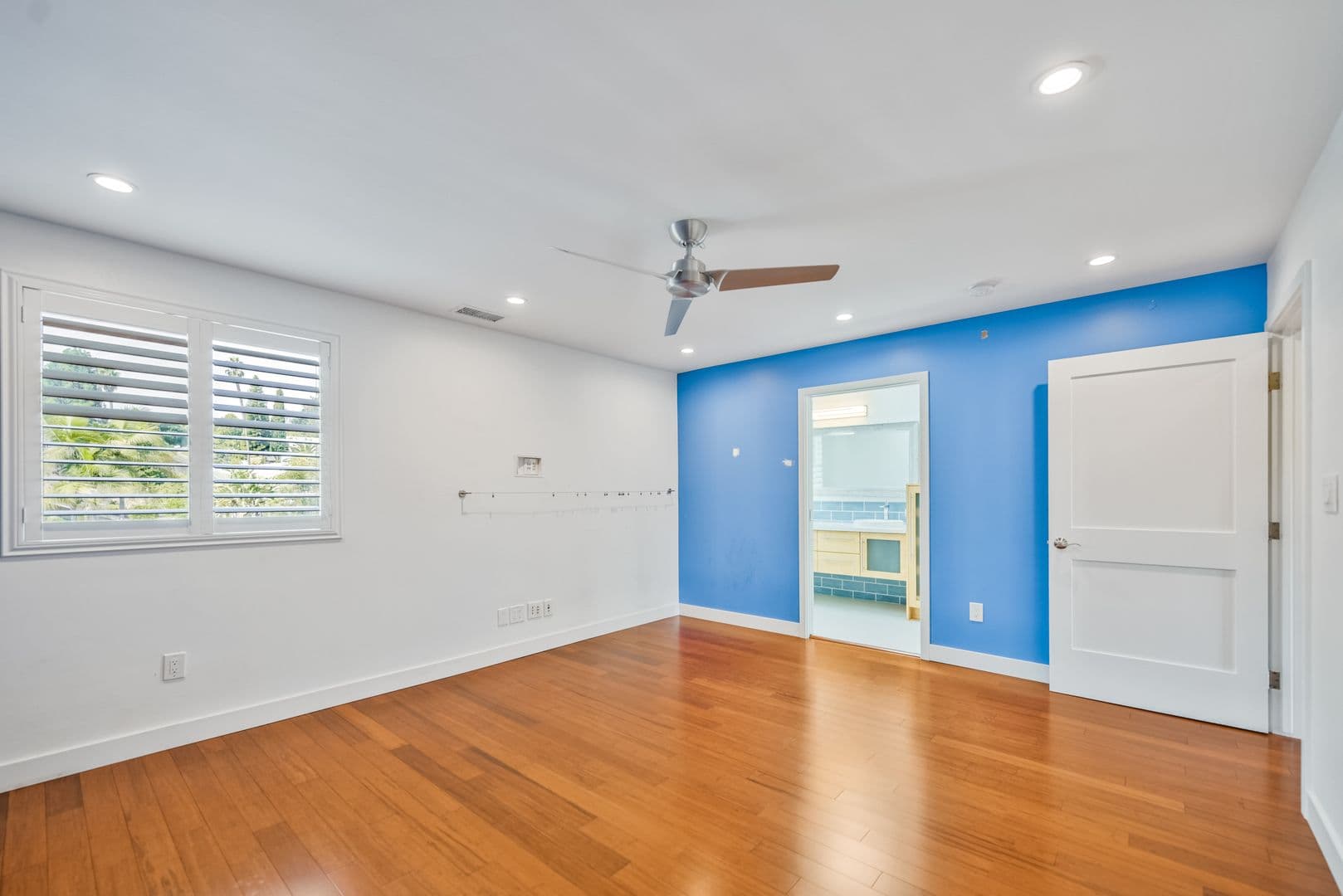 San Diego House: 15185 Andorra Way
