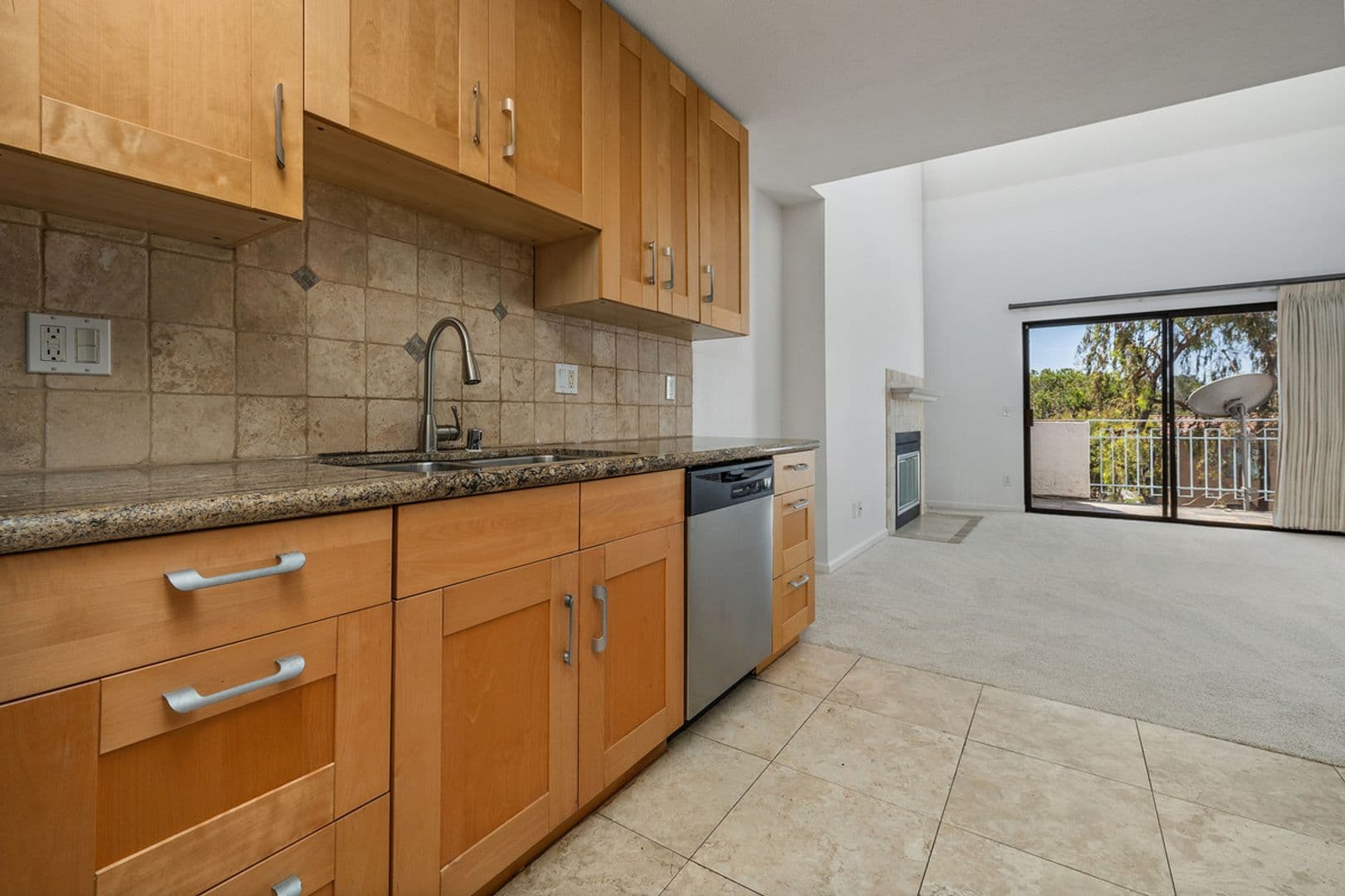 San Diego Condo: 8308 Regents Rd - 3A