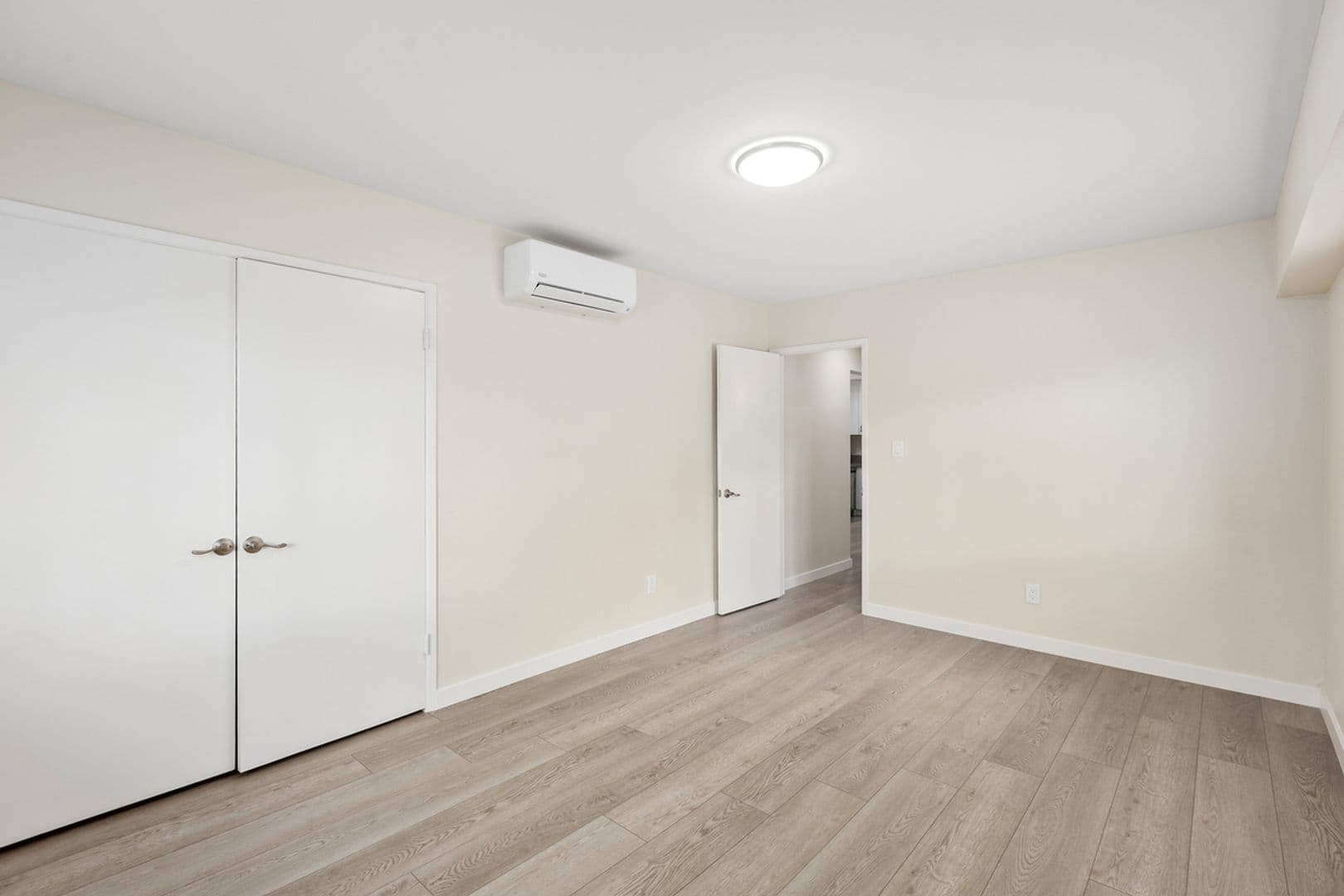 SAN DIEGO Apartment: 3525 REYNARD WAY