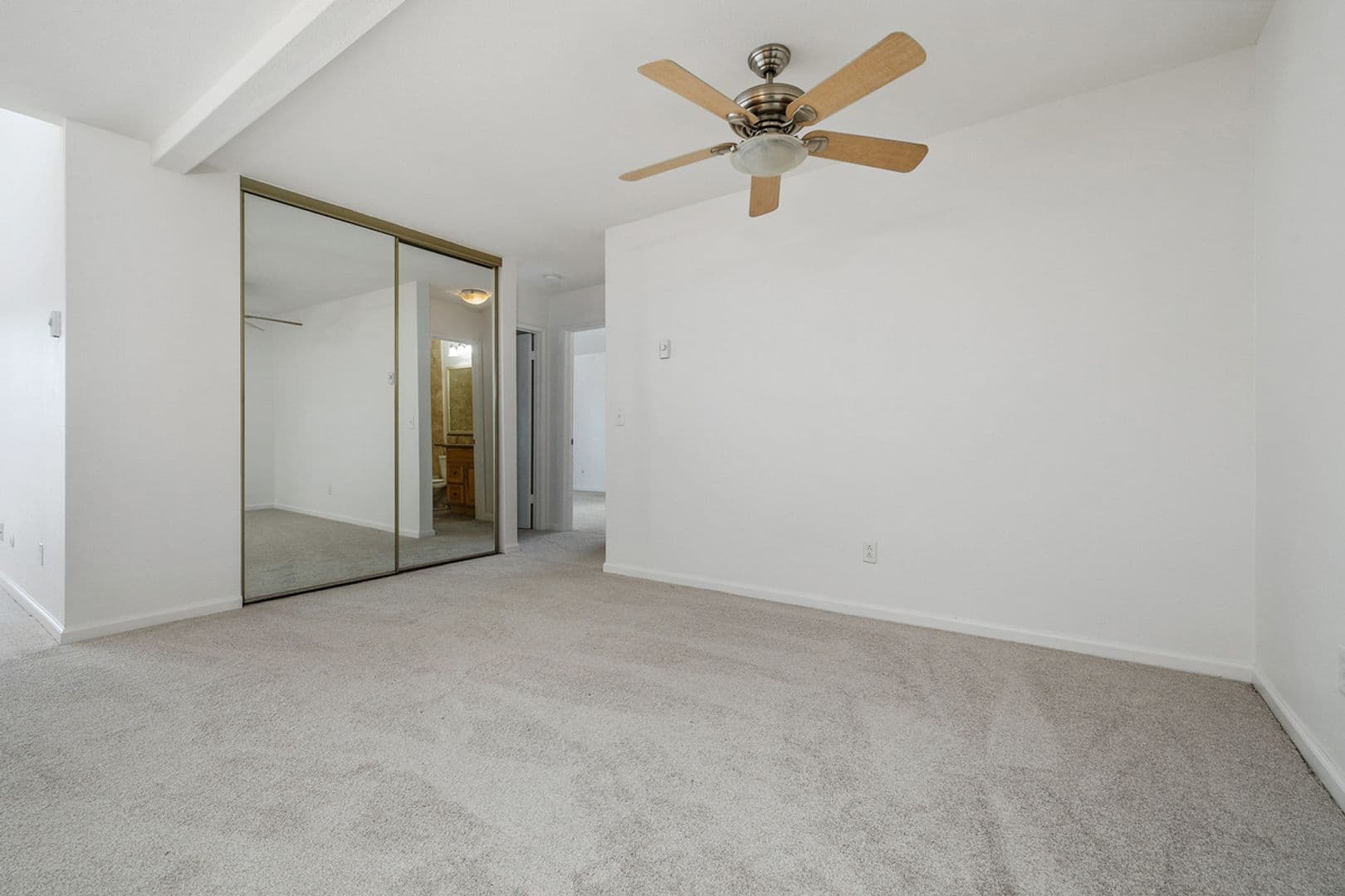 San Diego Condo: 8308 Regents Rd - 3A