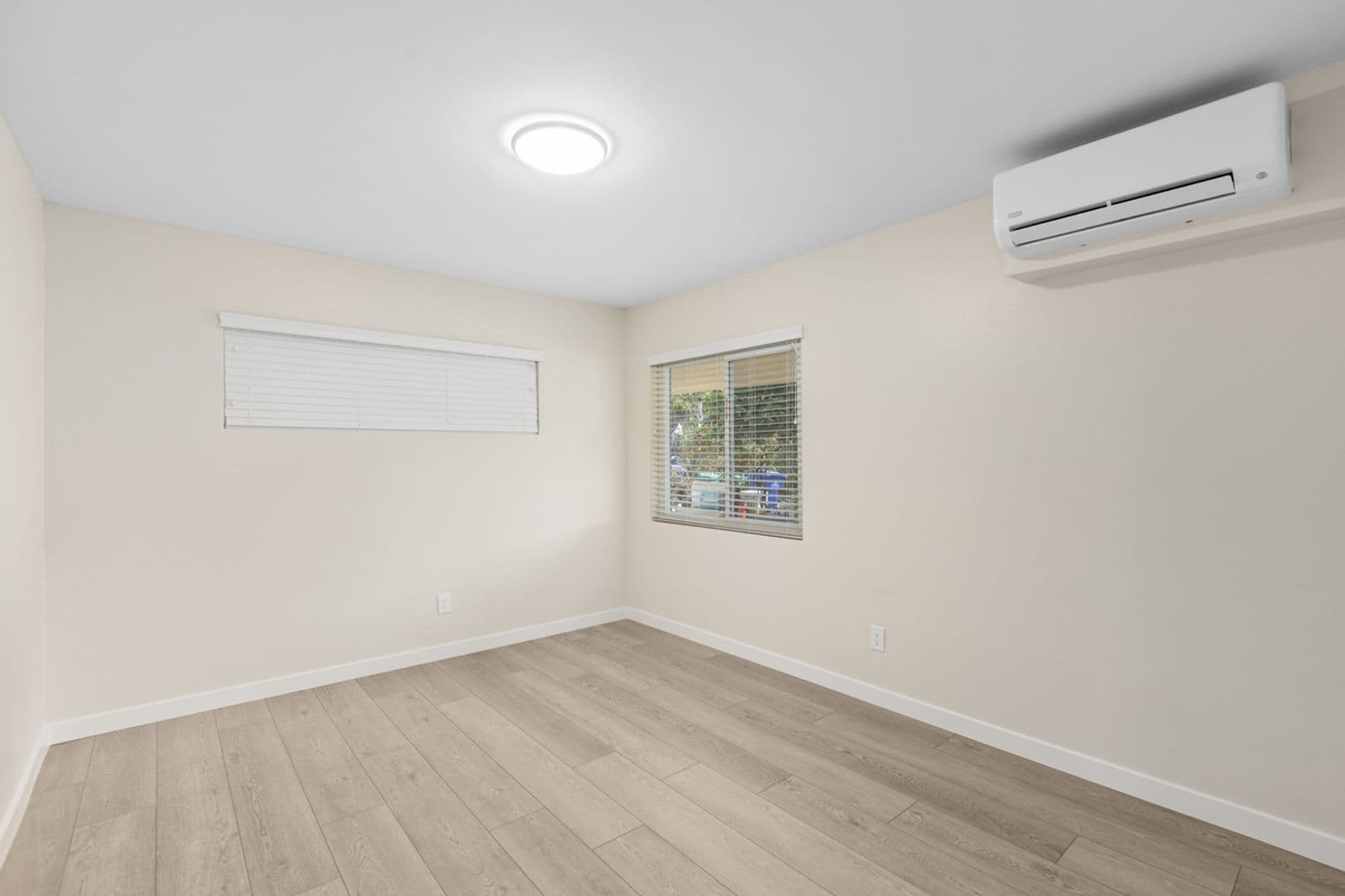 SAN DIEGO Apartment: 3525 REYNARD WAY