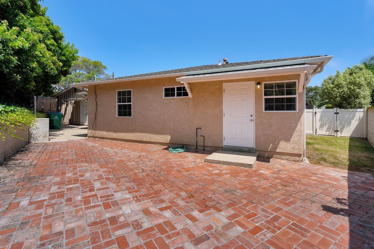 San Diego House: 3709 Oleander Drive
