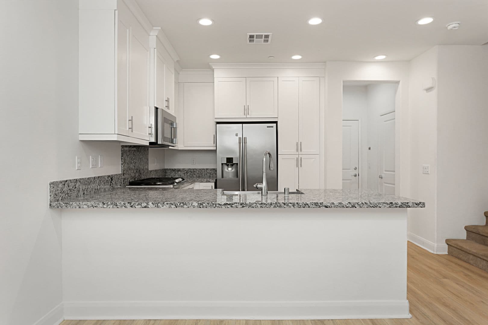 Vista Apartment: 2116 Solara Ln
