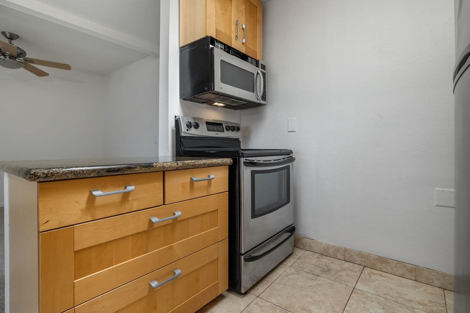 San Diego Condo: 8308 Regents Rd - 3A