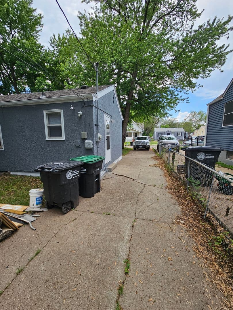 Omaha House: 5315 n. 35th St