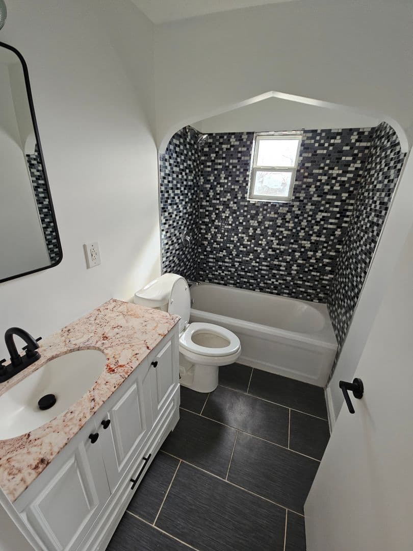 Omaha House: 4501 Browne Street
