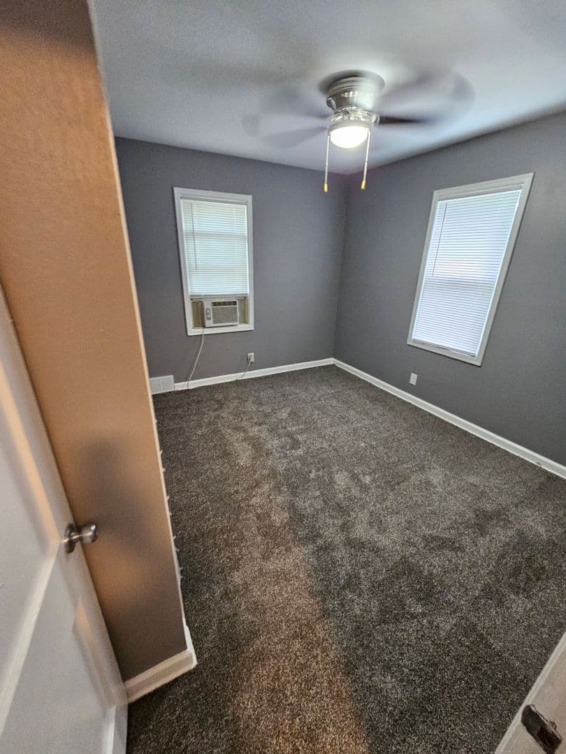 Omaha House: 5315 n. 35th St