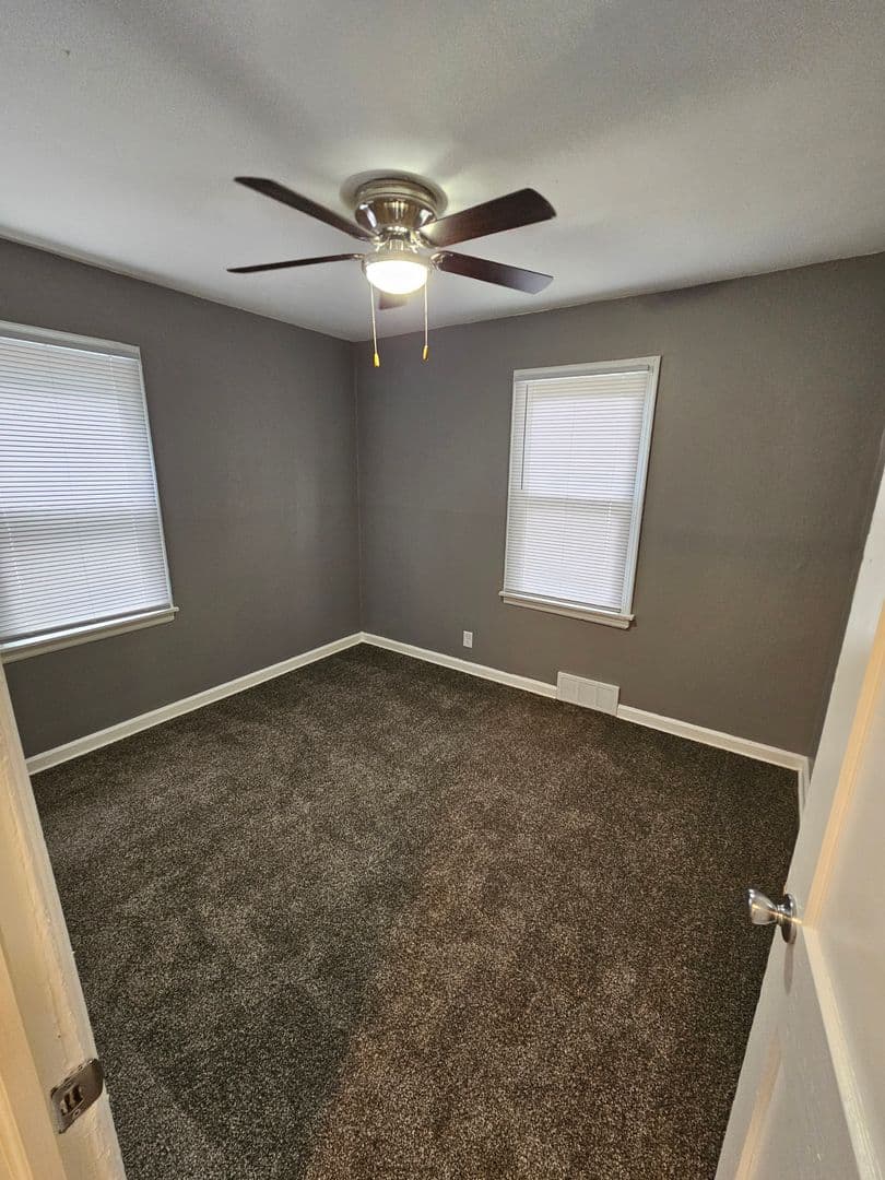 Omaha House: 5315 n. 35th St