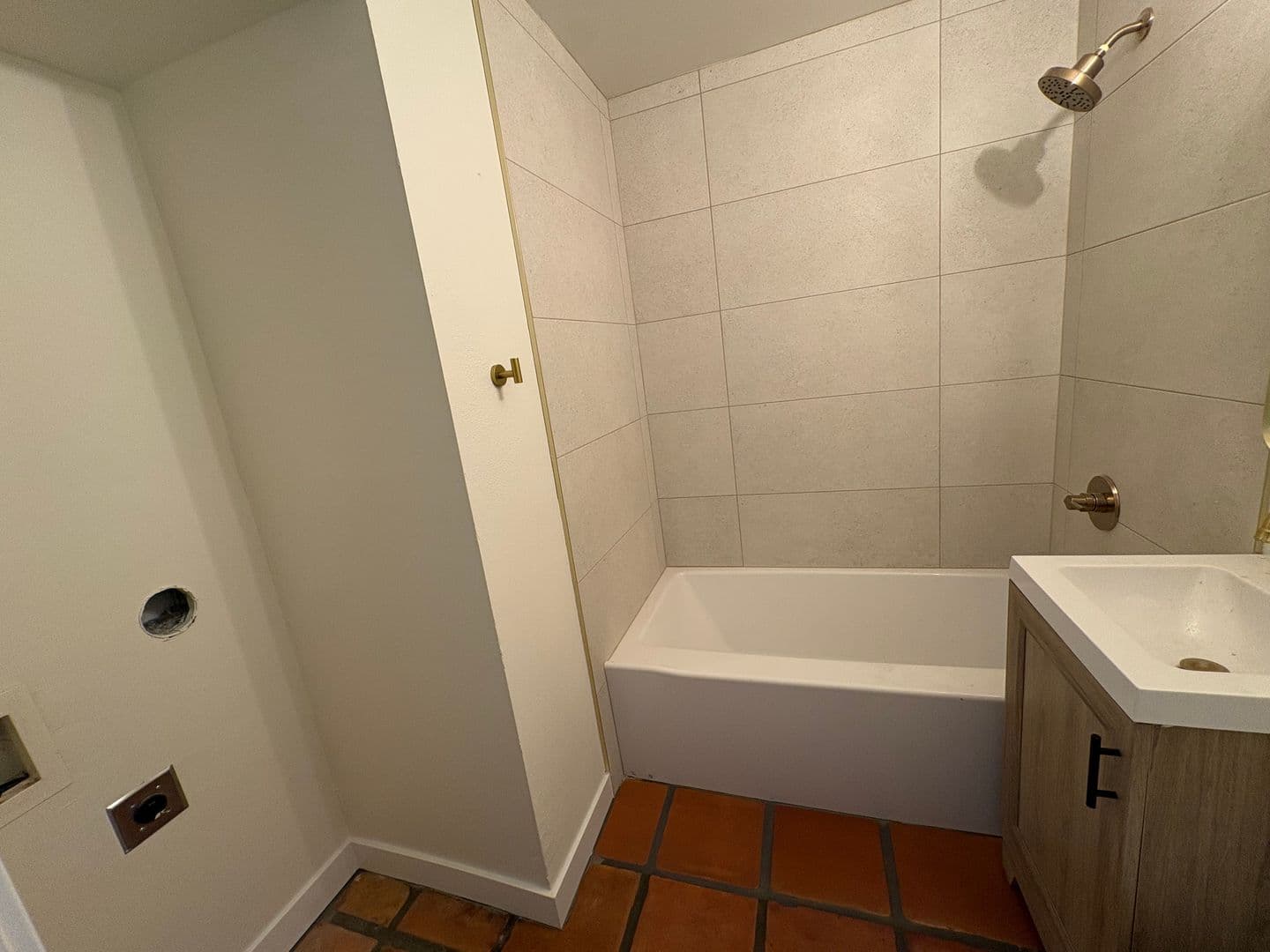 Tempe Apartment: 1867 E University Dr