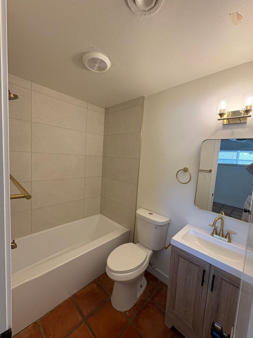 Tempe Apartment: 1873 E University Dr