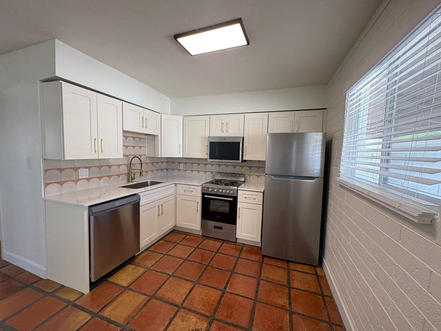 Tempe Apartment: 1873 E University Dr