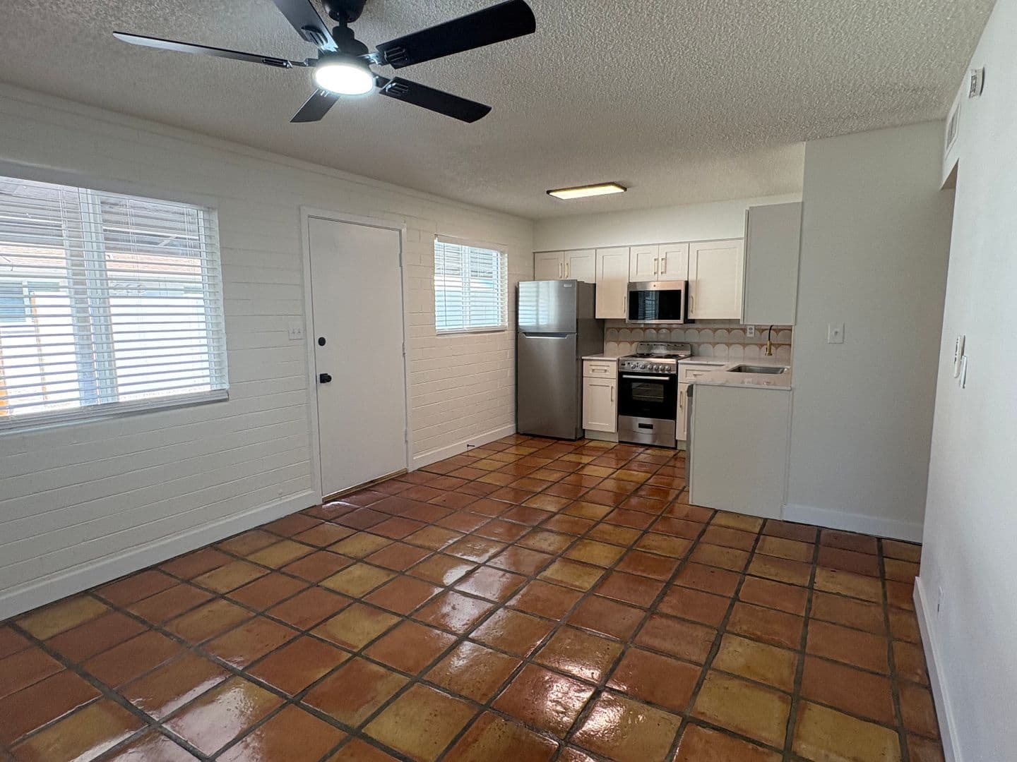 Tempe Apartment: 1873 E University Dr
