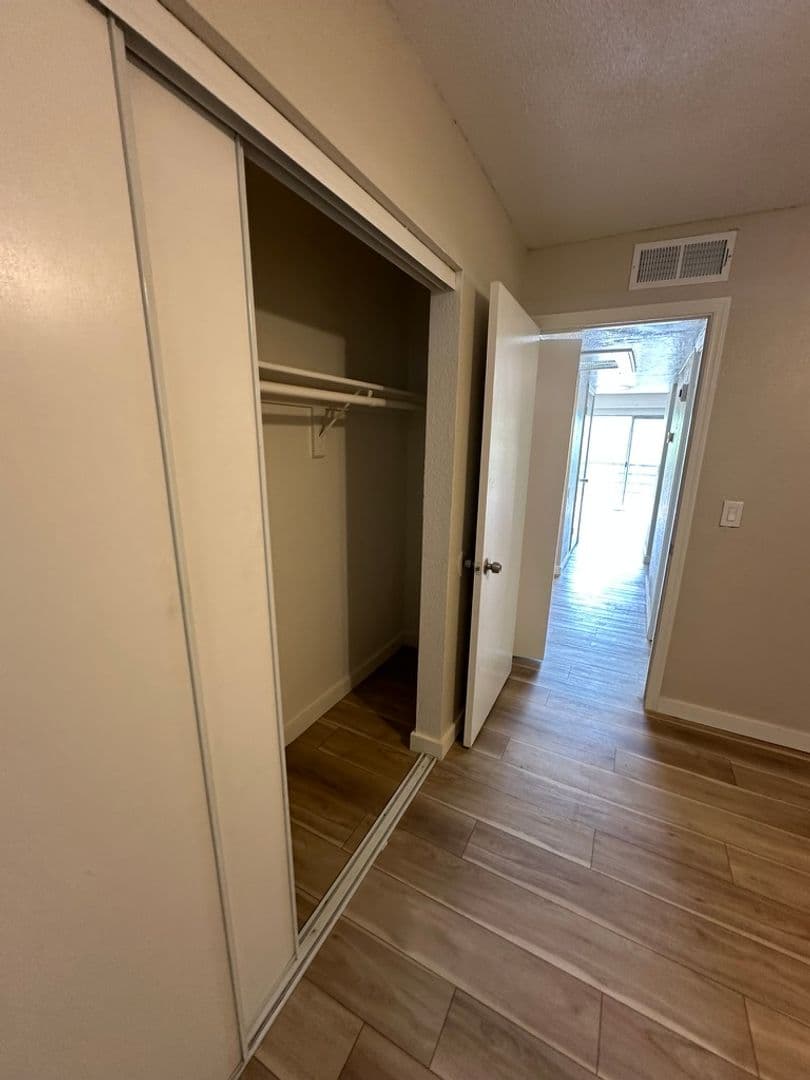 Phoenix Apartment: 5343 E Taylor St