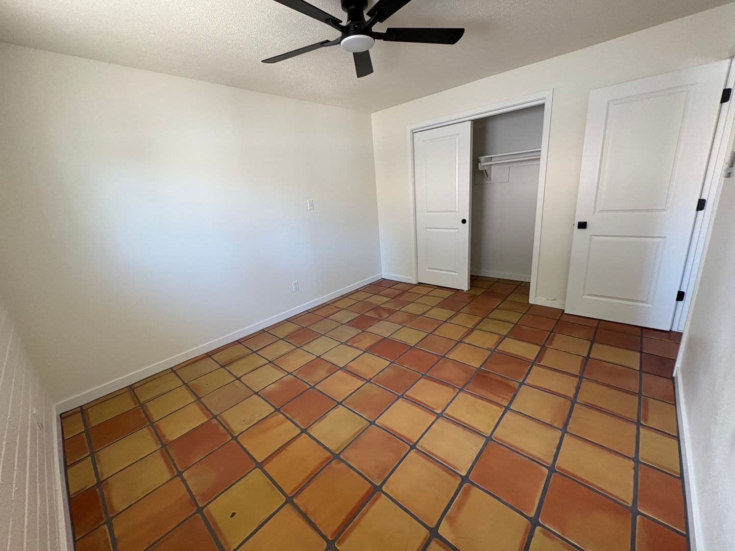 Tempe Apartment: 1867 E University Dr
