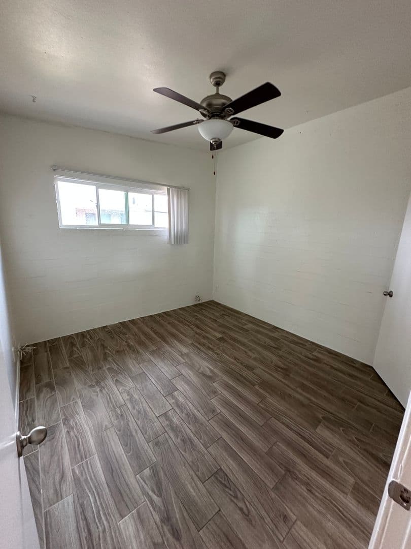 Tempe Apartment: 909 S Mariana St