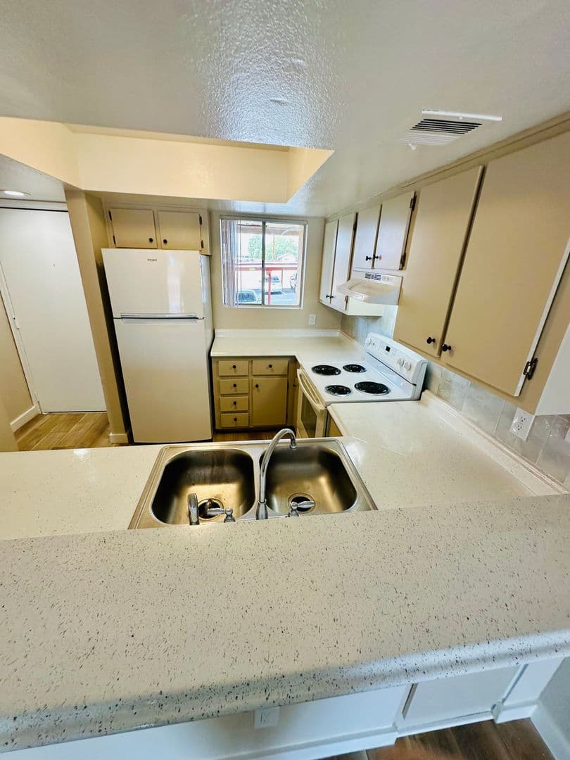 Phoenix Apartment: 5343 E Taylor St