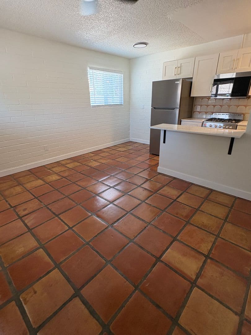Tempe Apartment: 1867 E University Dr
