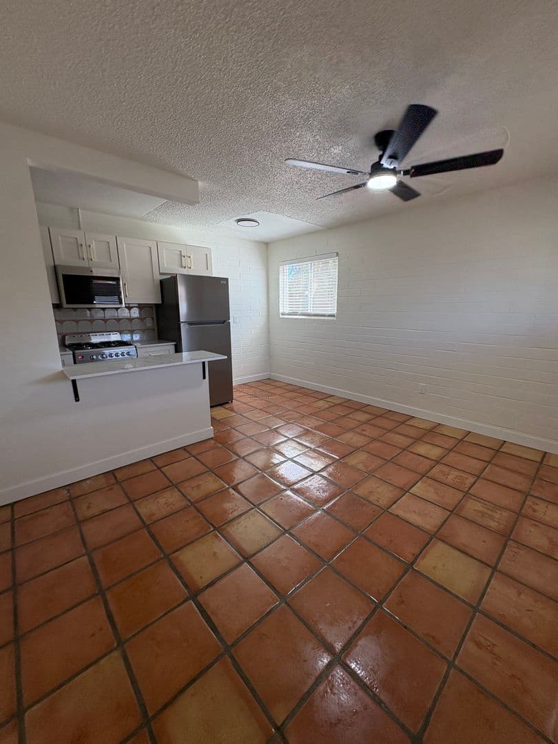 Tempe Apartment: 1873 E University Dr