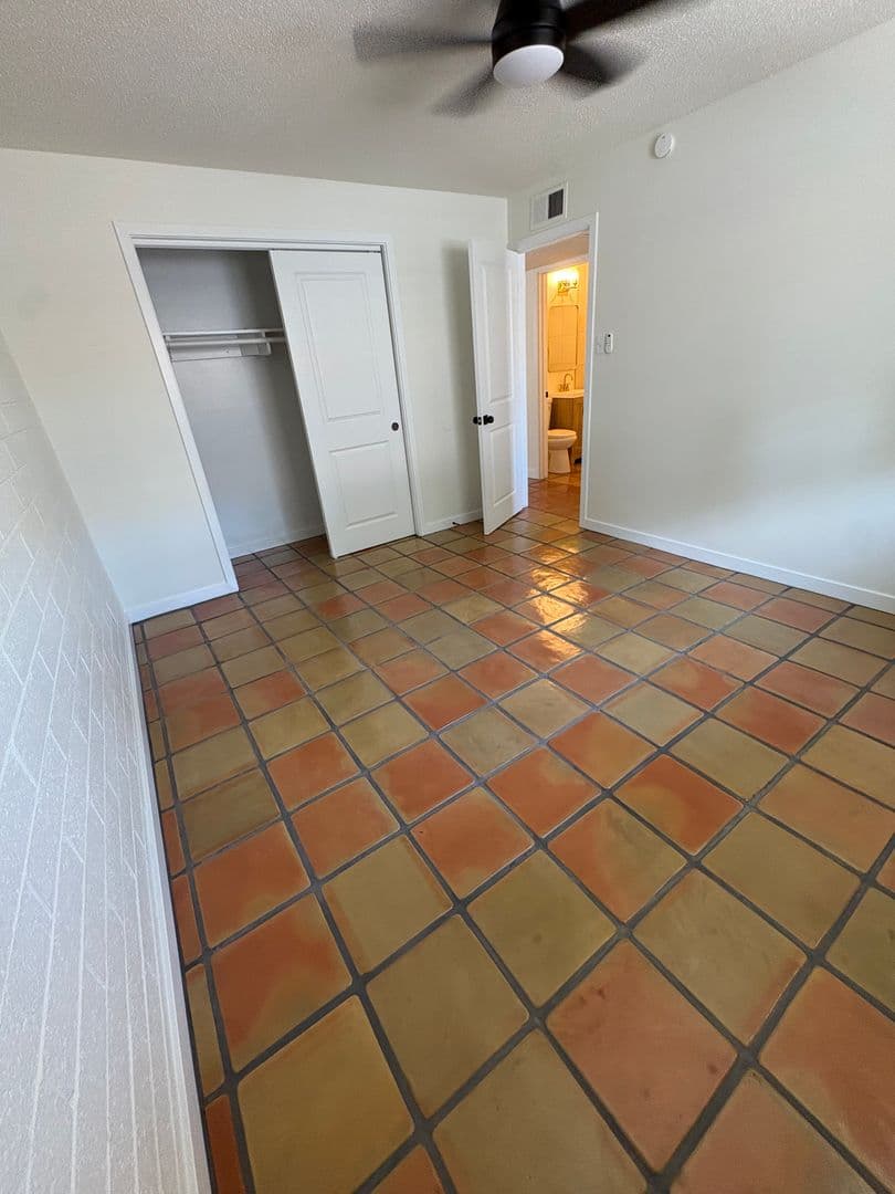 Tempe Apartment: 1867 E University Dr