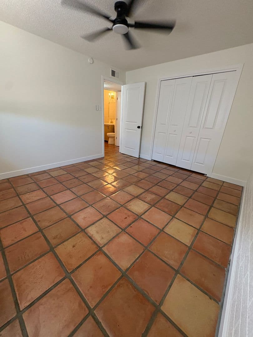 Tempe Apartment: 1867 E University Dr