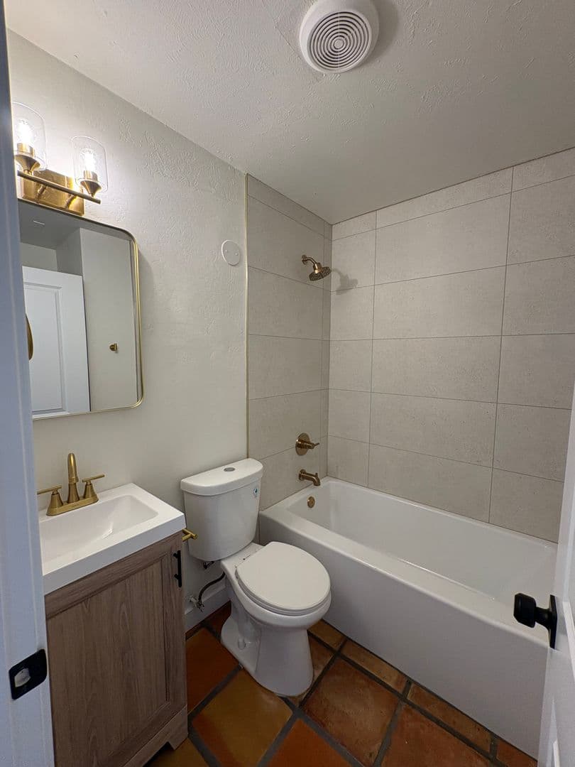 Tempe Apartment: 1873 E University Dr