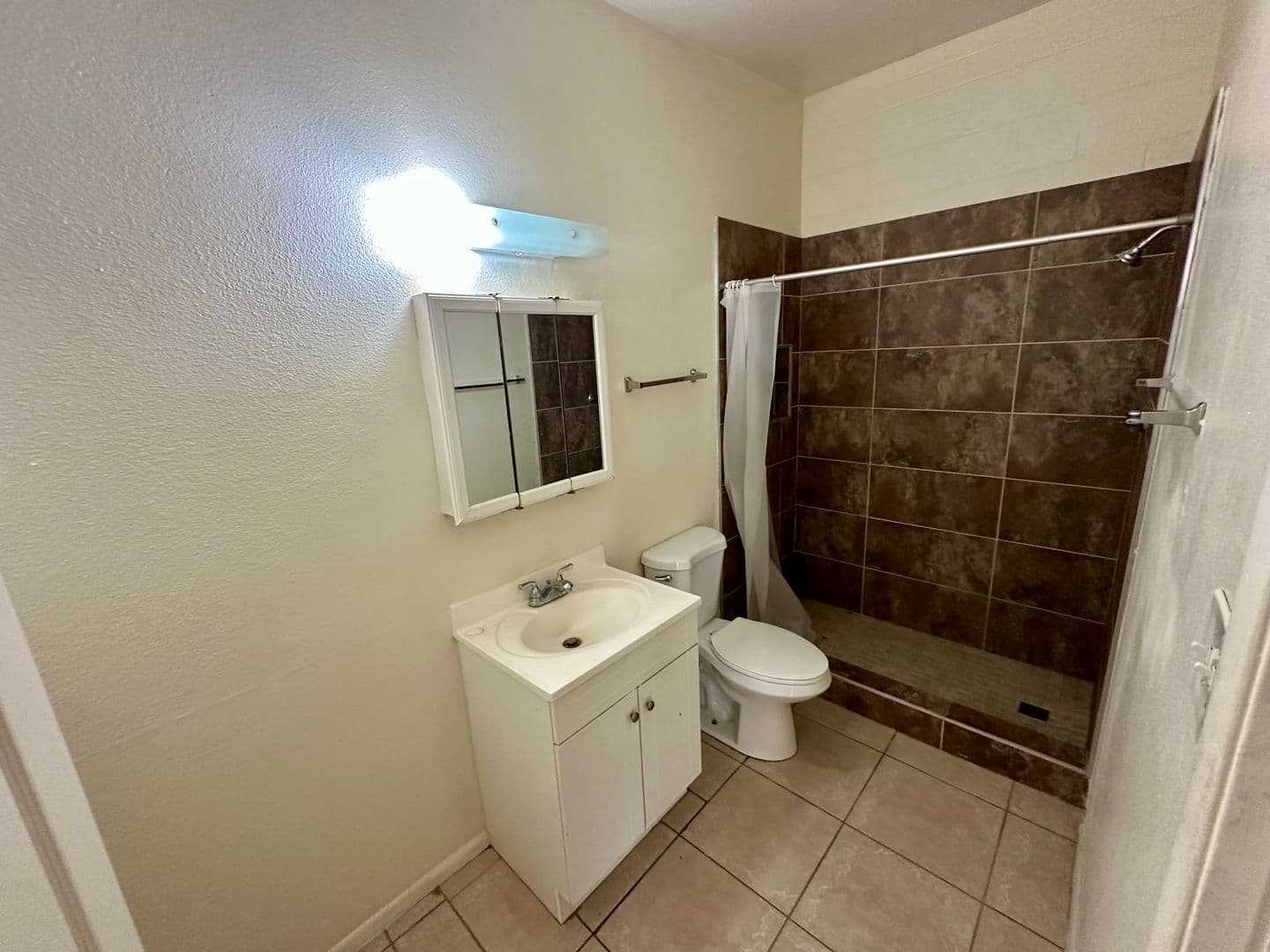 Tempe Apartment: 835 W 3rd St
