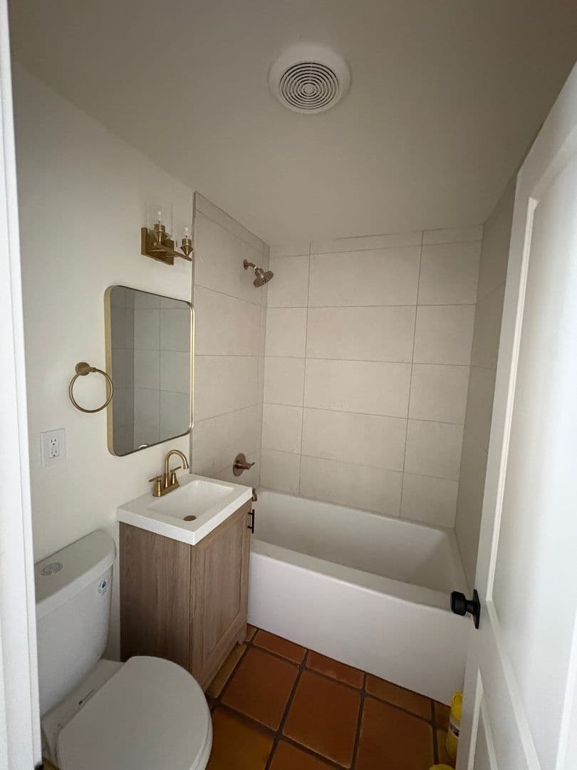 Tempe Apartment: 1867 E University Dr