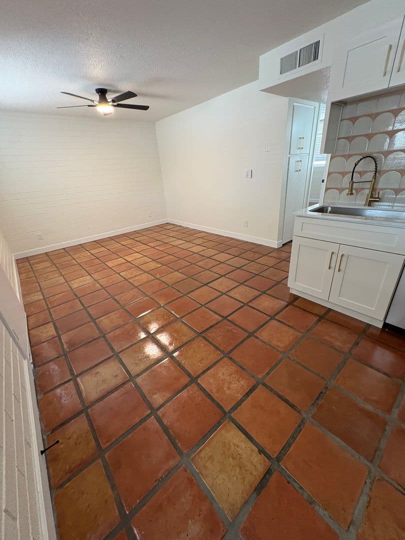 Tempe Apartment: 1867 E University Dr