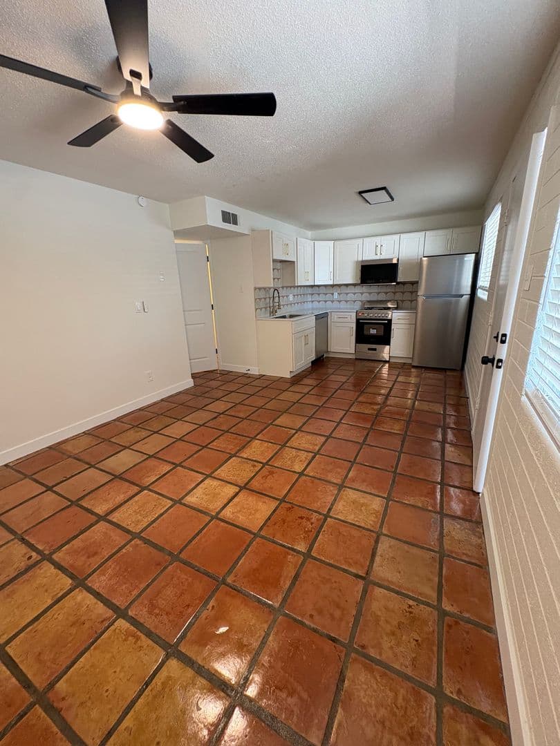 Tempe Apartment: 1867 E University Dr