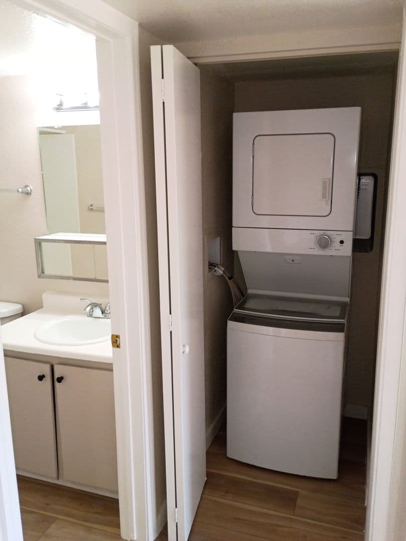 Phoenix Apartment: 5343 E Taylor St