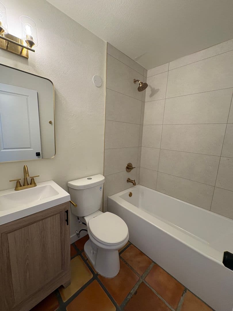 Tempe Apartment: 1873 E University Dr