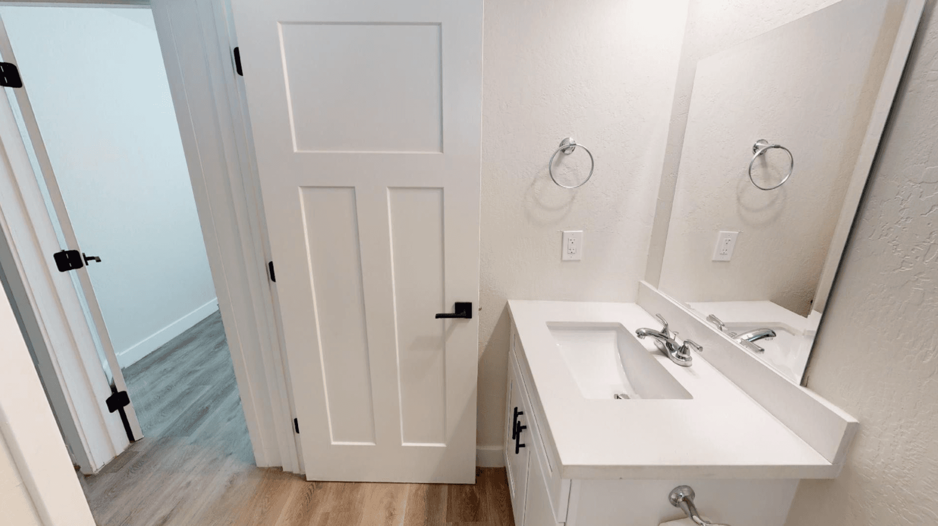 Phoenix Apartment: 906 E Roma Ave