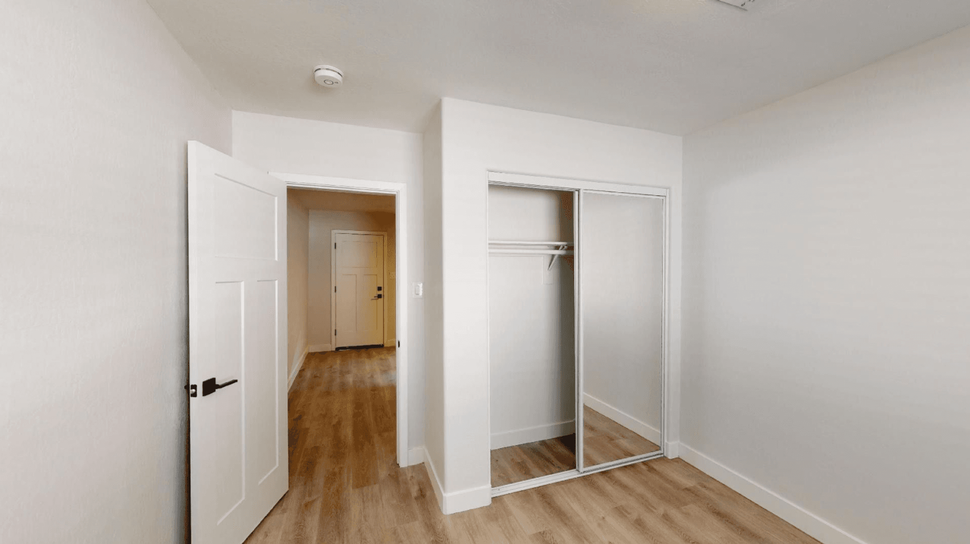 Phoenix Apartment: 906 E Roma Ave