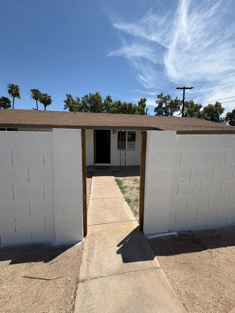 Tempe Apartment: 1867 E University Dr