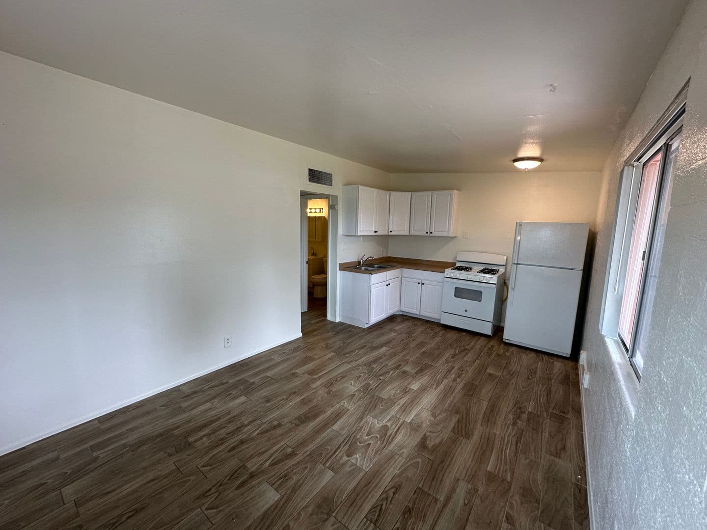 Tempe Apartment: 909 S Mariana St