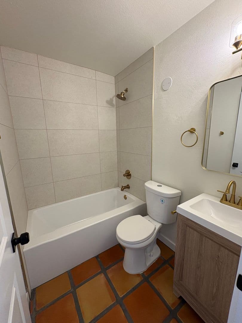 Tempe Apartment: 1873 E University Dr