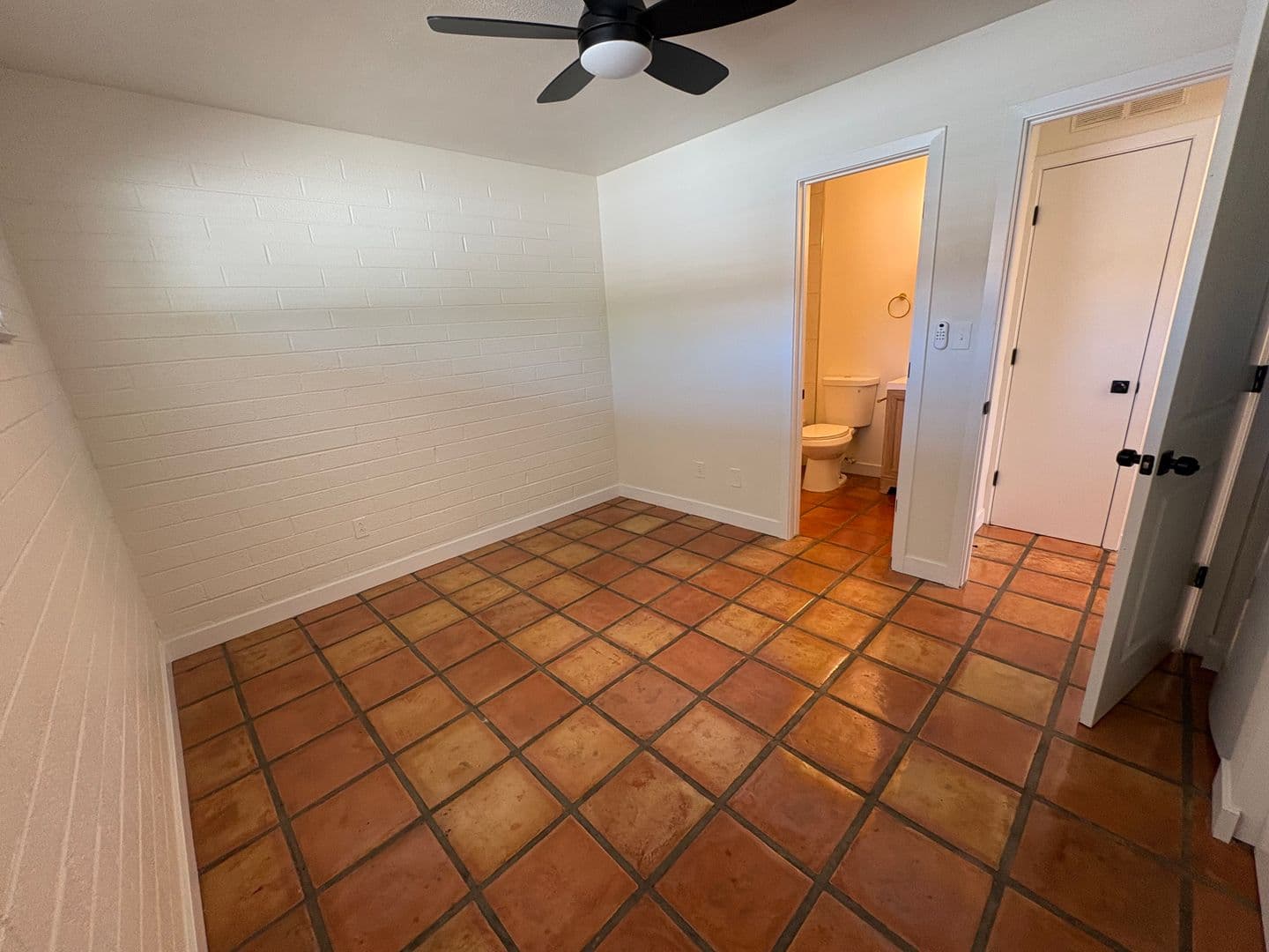 Tempe Apartment: 1873 E University Dr