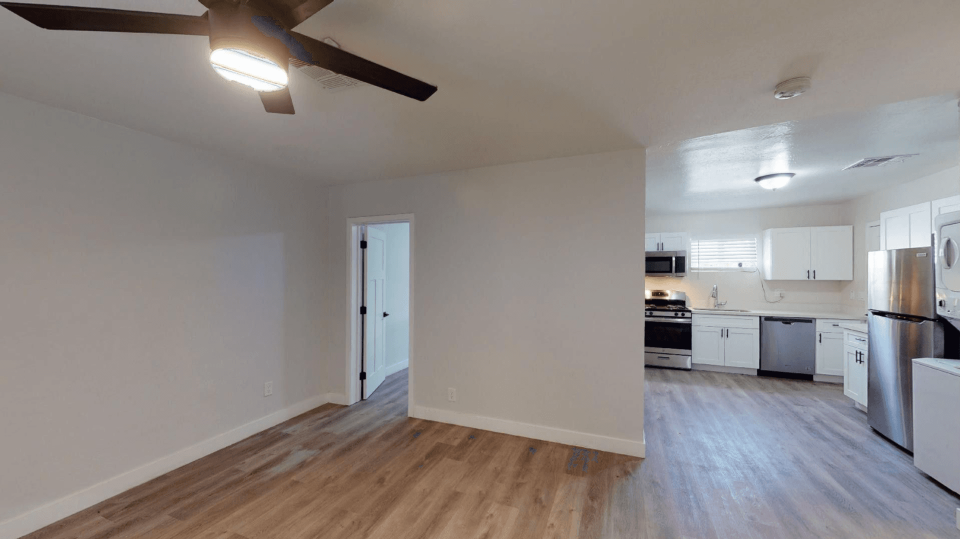 Phoenix Apartment: 906 E Roma Ave