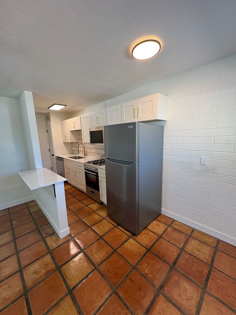 Tempe Apartment: 1873 E University Dr