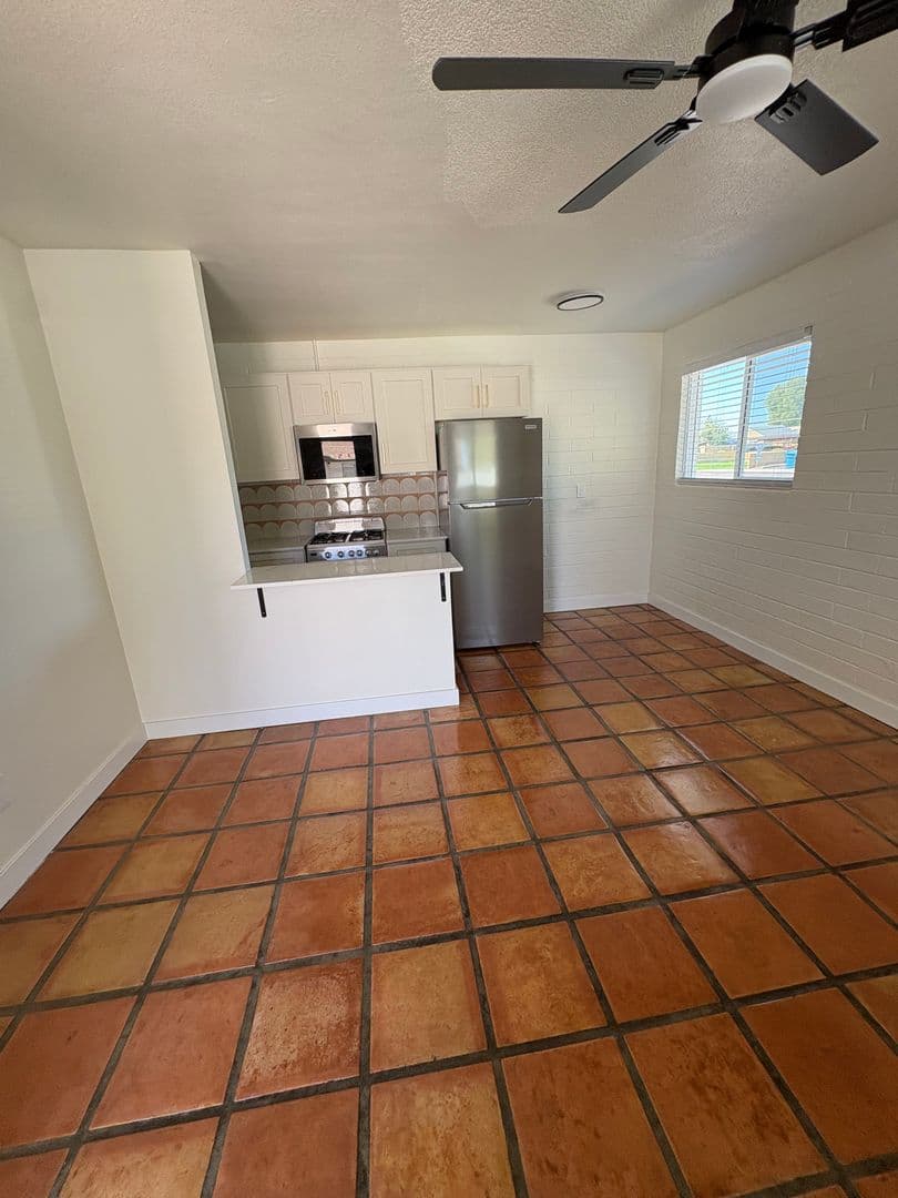 Tempe Apartment: 1873 E University Dr