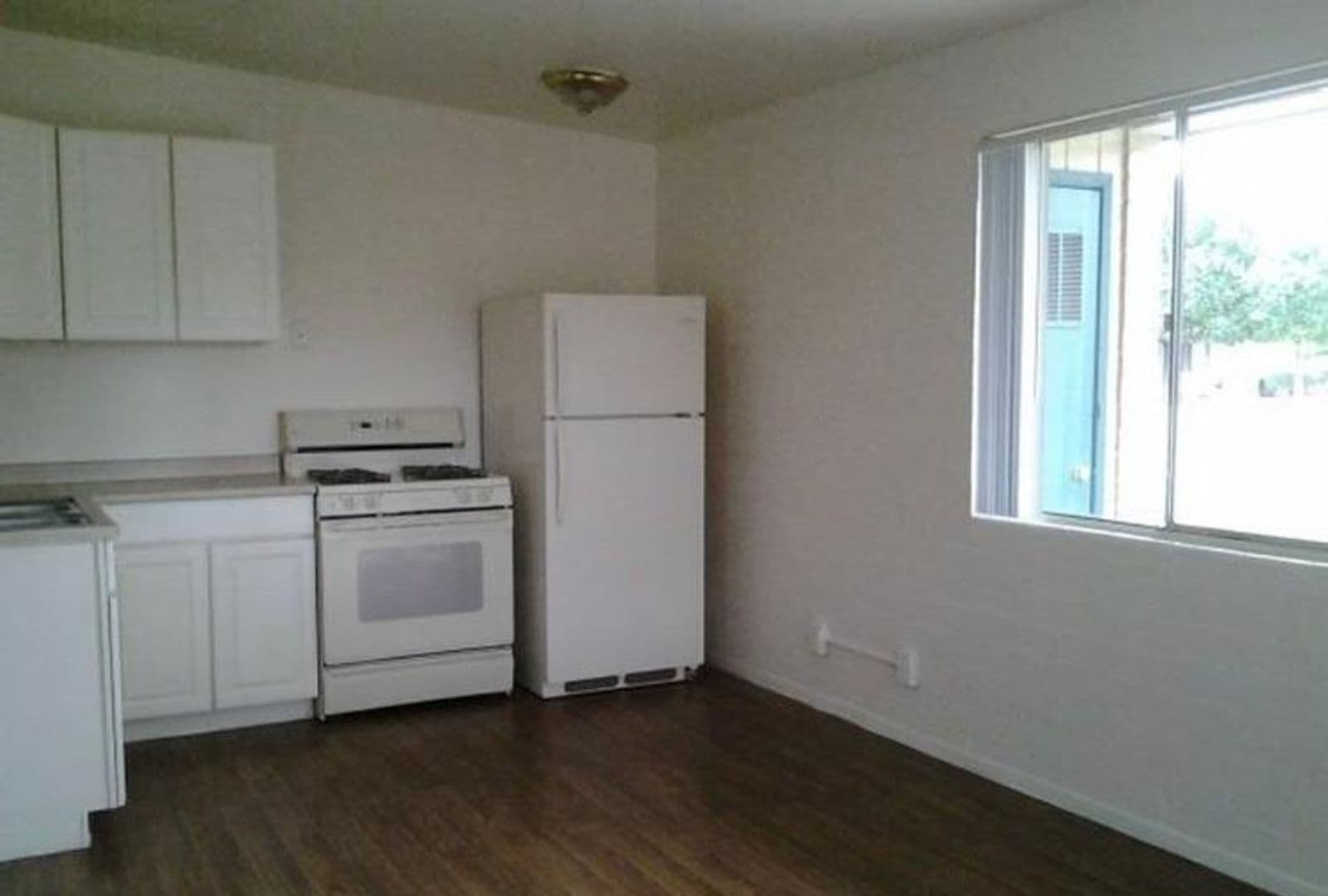 Tempe Apartment: 909 S Mariana St
