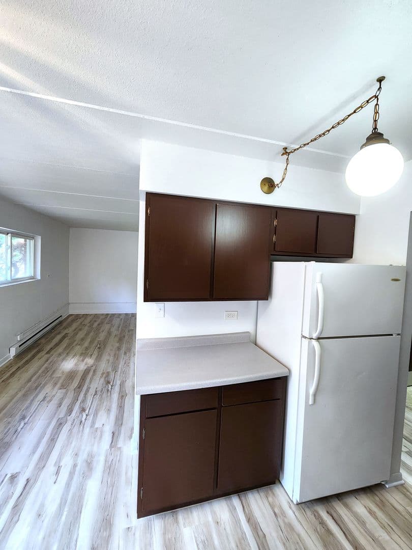 Berkeley Apartment: 5810 St. Charles Rd.