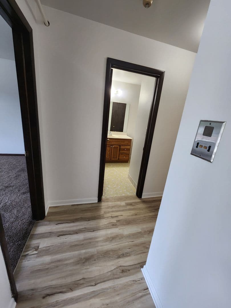 Berkeley Apartment: 5810 St. Charles Rd.