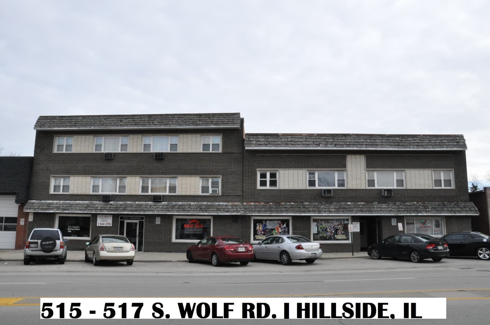Hillside Apartment: 517 N Wolf Road