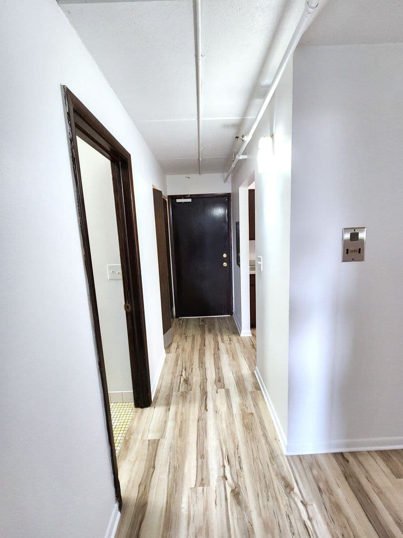 Berkeley Apartment: 5810 St. Charles Rd.
